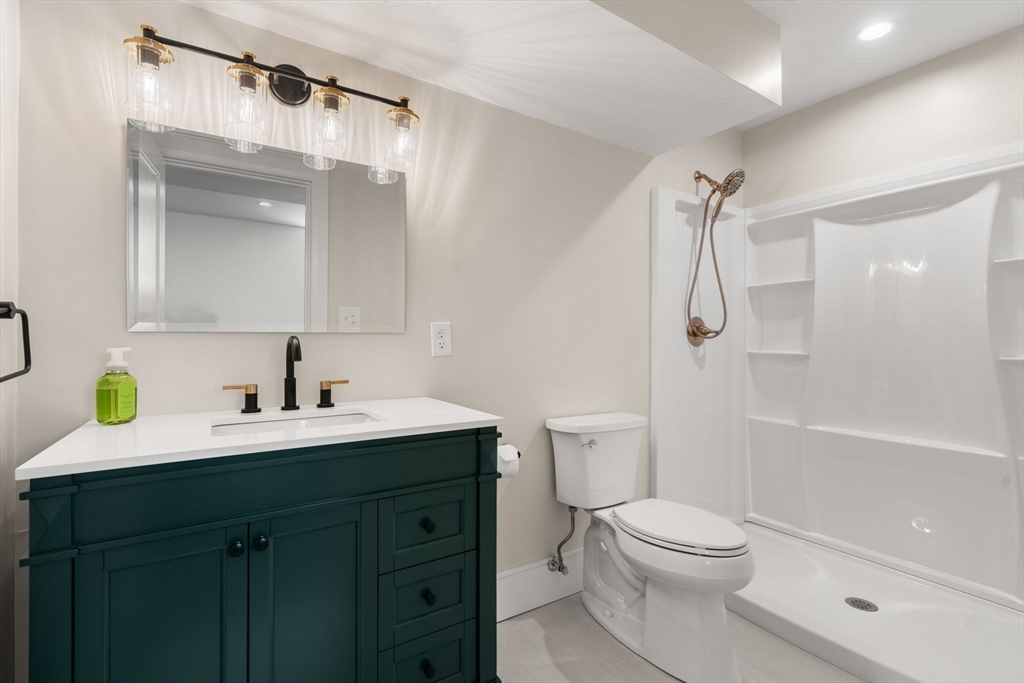 62 Claybrook Road Dover, MA 02030 - Photo 33 of 38