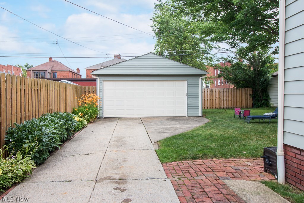 6137 Stanbury Road Parma, OH 44129 - Photo 23 of 26