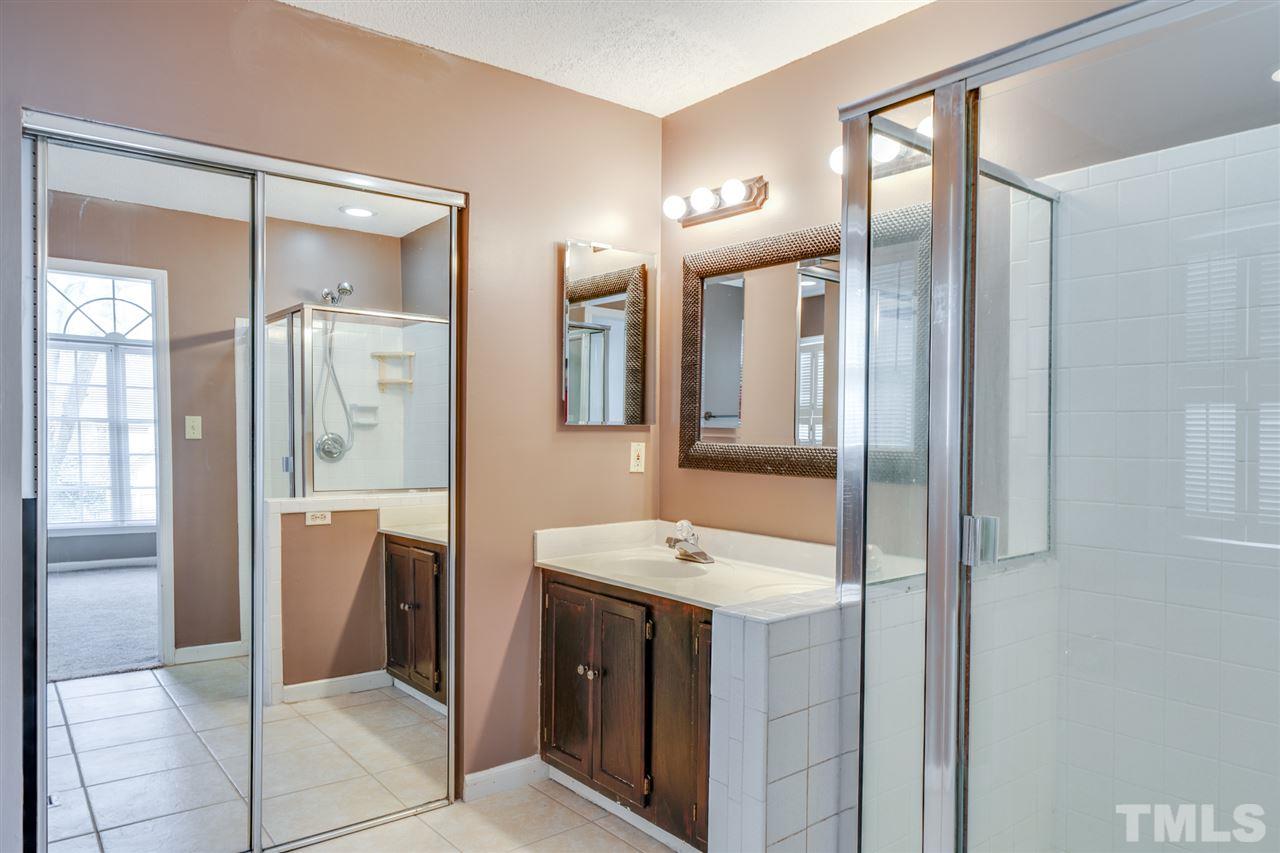 1828 Teabrook Court Raleigh, NC 27610 - Photo 10 of 18 Gallery Image 10