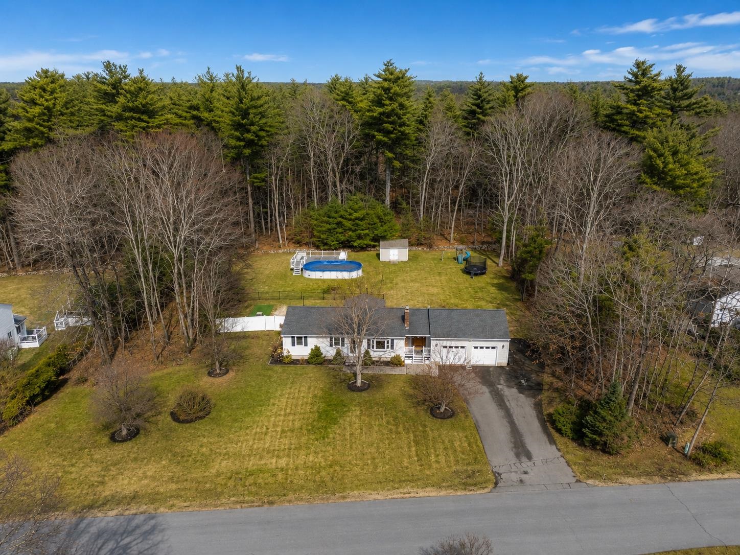 5 Falcon Drive Pelham, NH 03076 - Photo 35 of 41