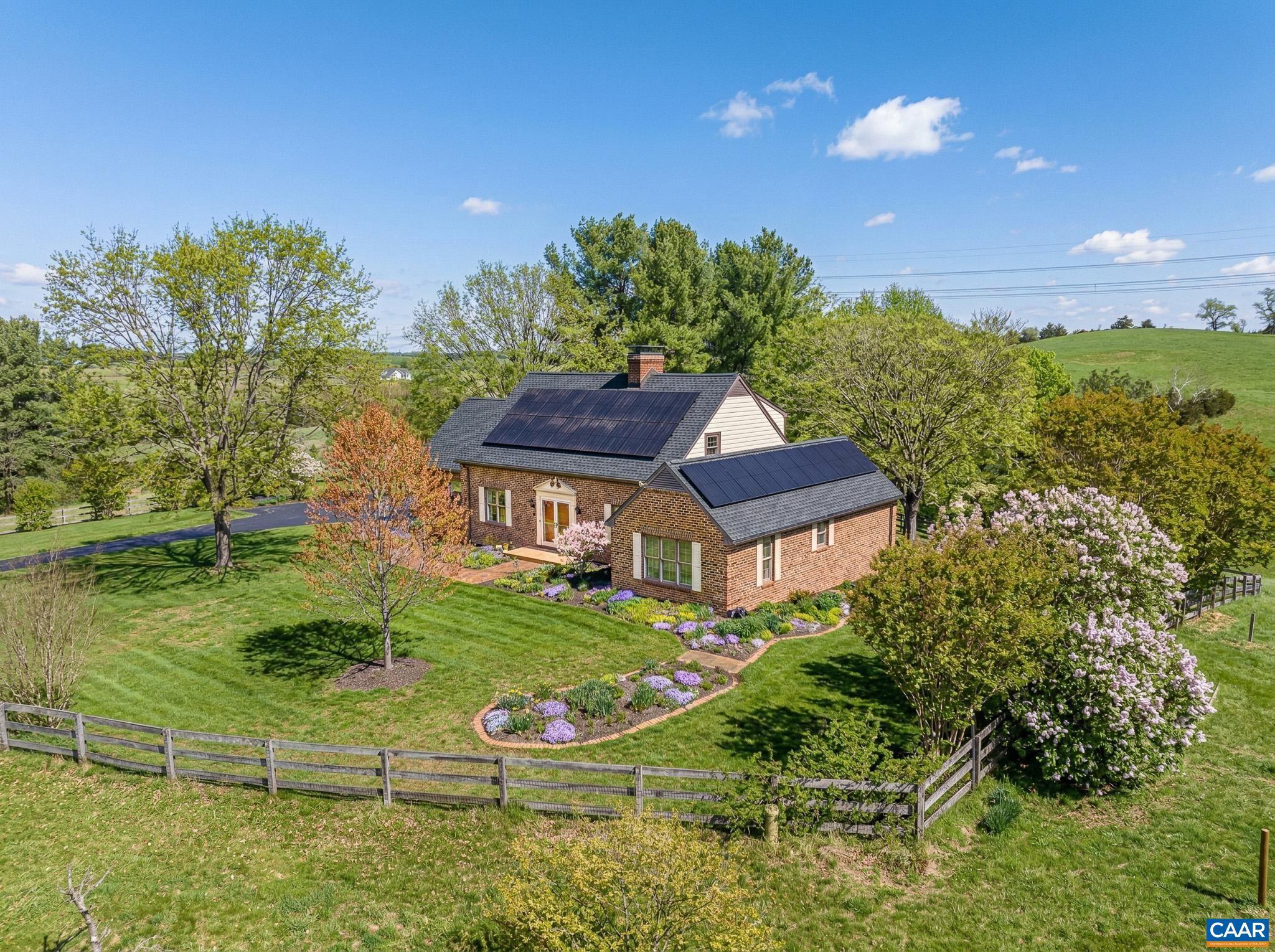 1732 Hermitage Road Waynesboro, VA 22980 - Photo 2 of 56