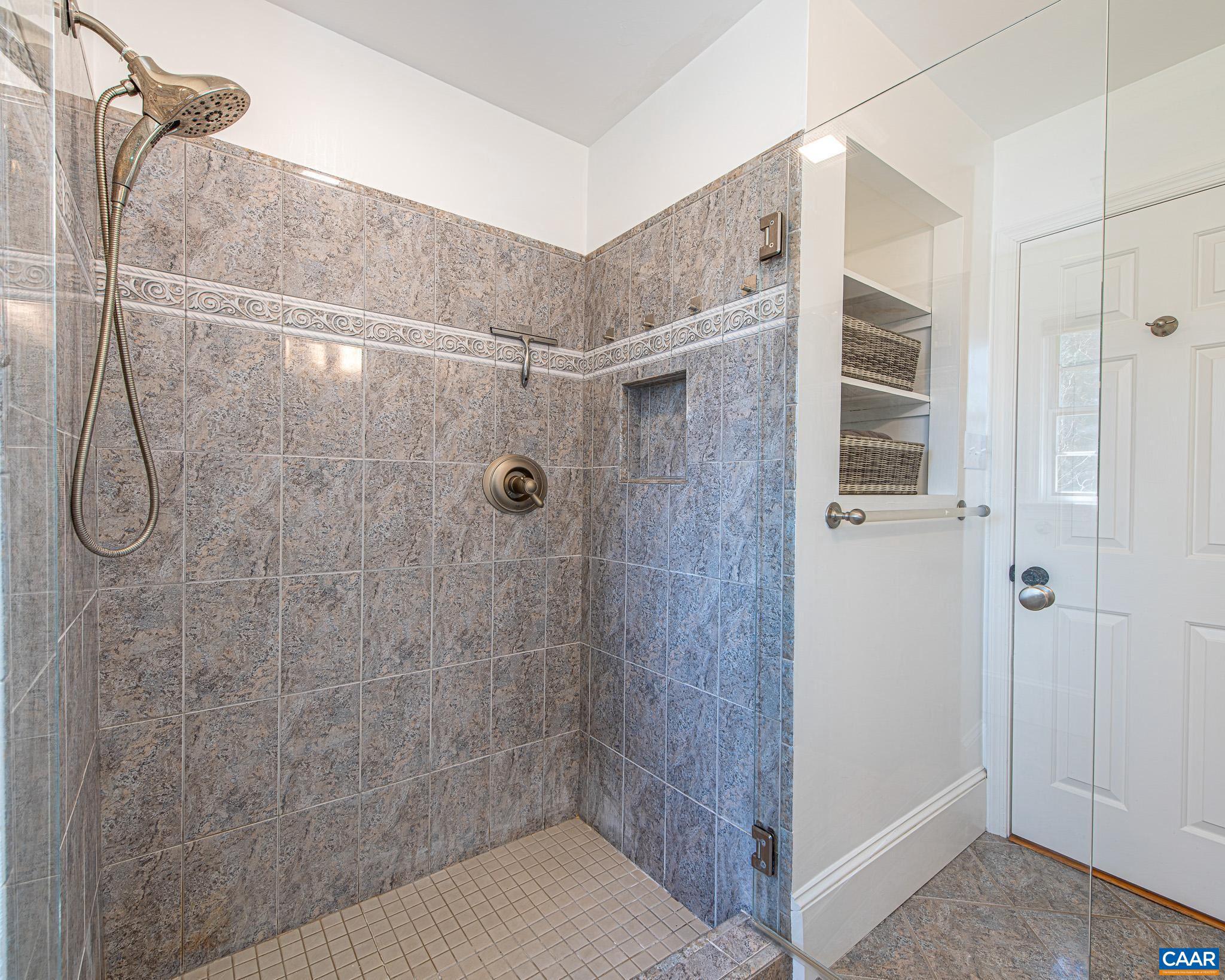 1732 Hermitage Road Waynesboro, VA 22980 - Photo 22 of 56