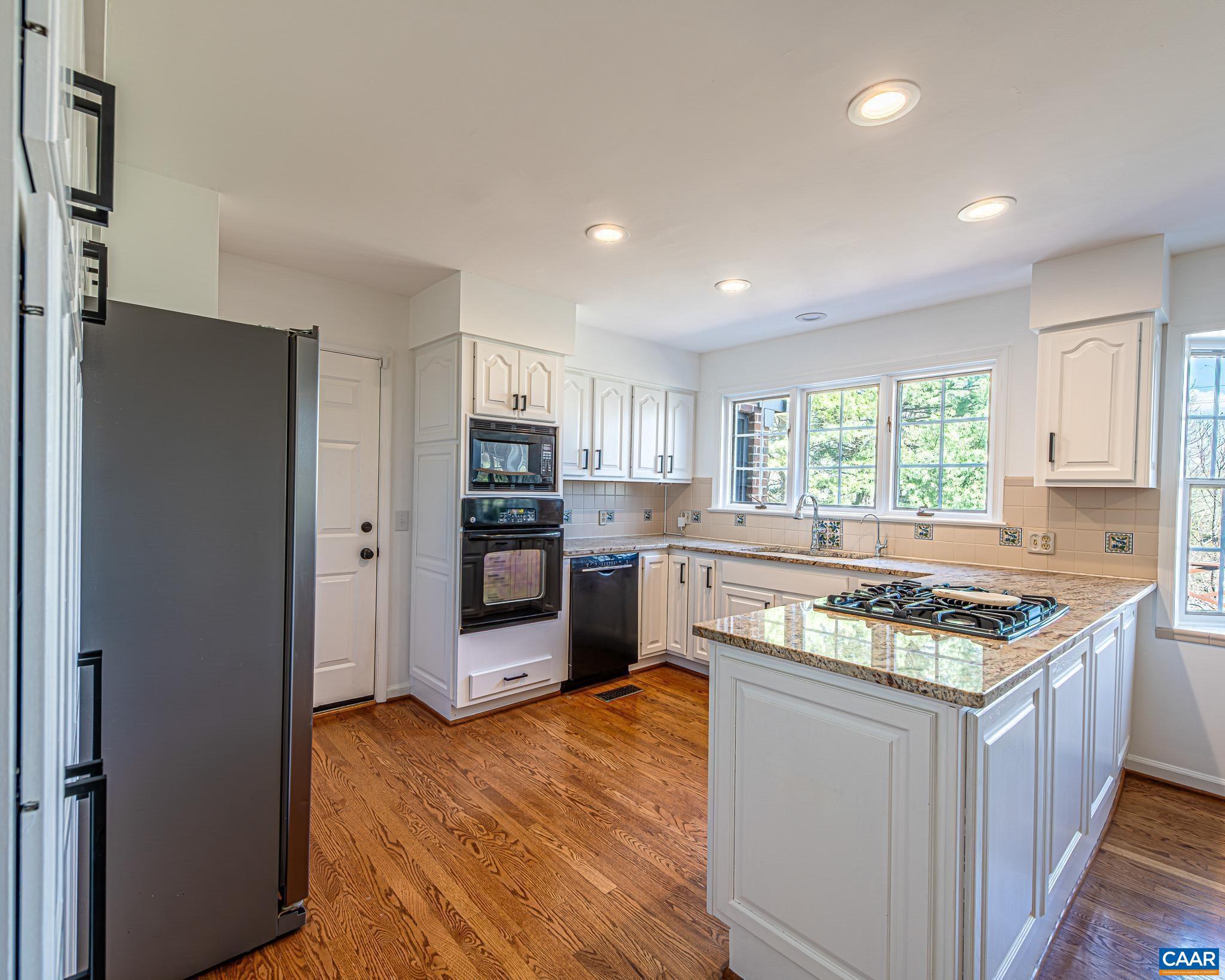 1732 Hermitage Road Waynesboro, VA 22980 - Photo 32 of 56