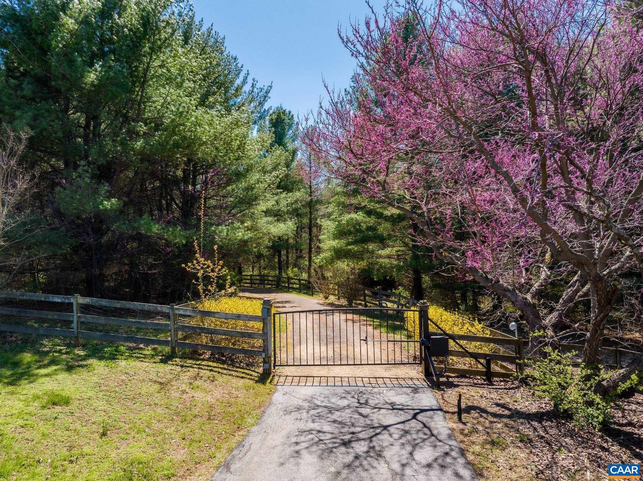 1732 Hermitage Road Waynesboro, VA 22980 - Photo 8 of 56