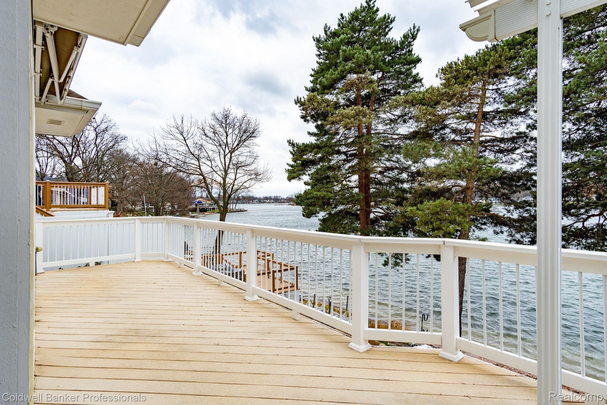 2963 Lansdowne Road Waterford, MI 48329 - Photo 50 of 51 52-web-or-mls-2963-Lansdowne-Rd-52.jpg