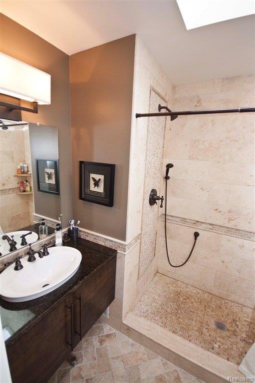 8925 Ridge Road Plymouth, MI 48170 - Photo 17 of 25 Master Bath.jpg