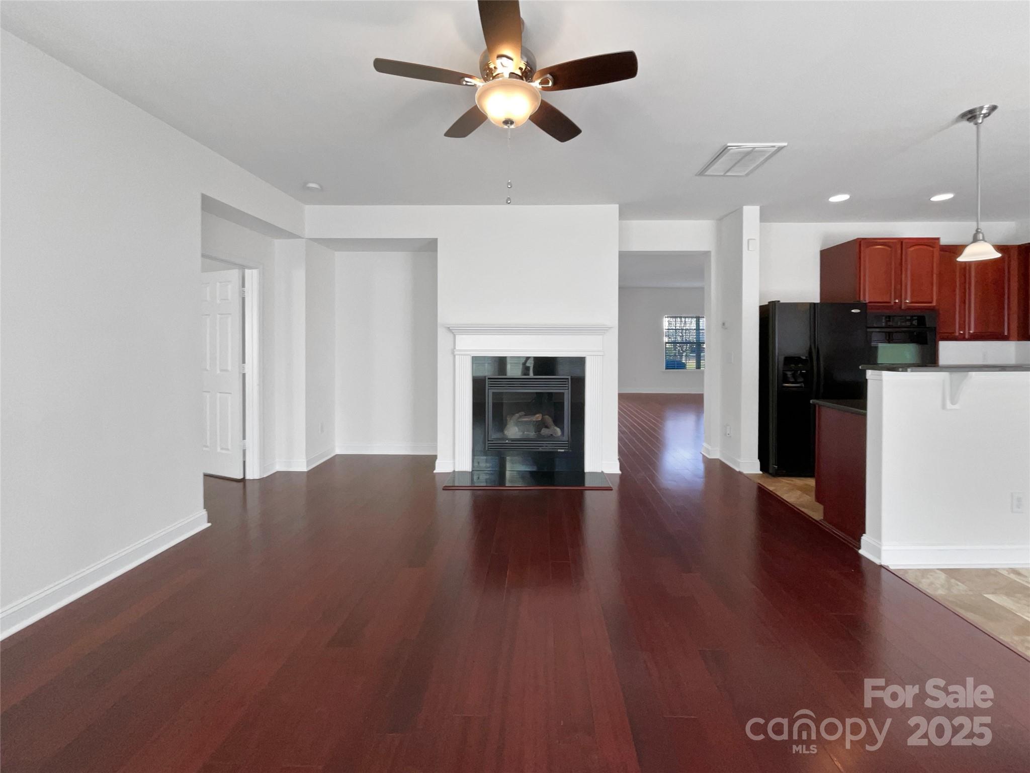 9407 Seamill Road Charlotte, NC 28278 - Photo 3 of 23 Gallery Image 3