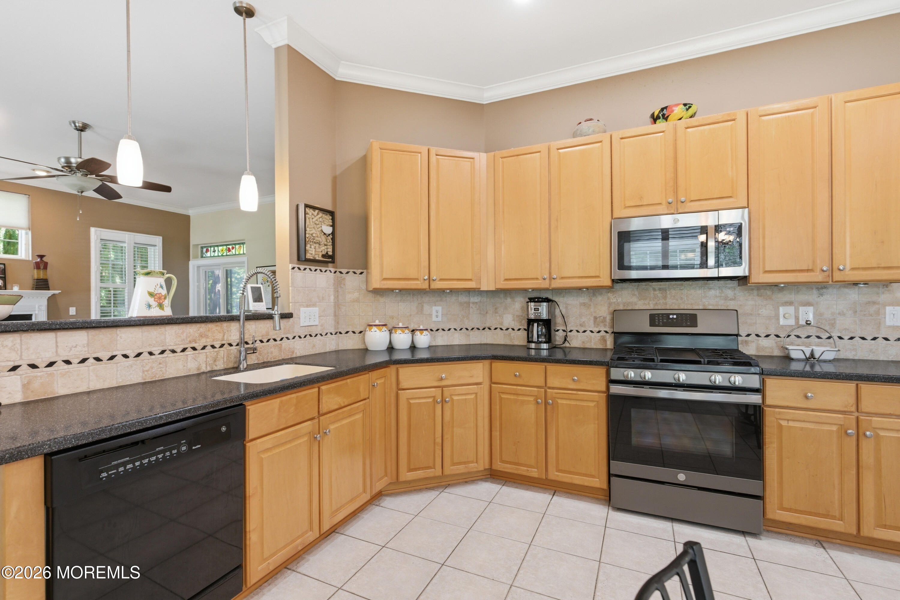 19 St Andrews Road Jackson, NJ 08527 - Photo 17 of 61 Interior-13