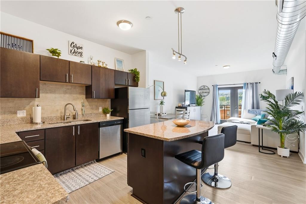 3607 Butler Street, Unit 300 Pittsburgh, PA 15201 - Photo 6 of 14