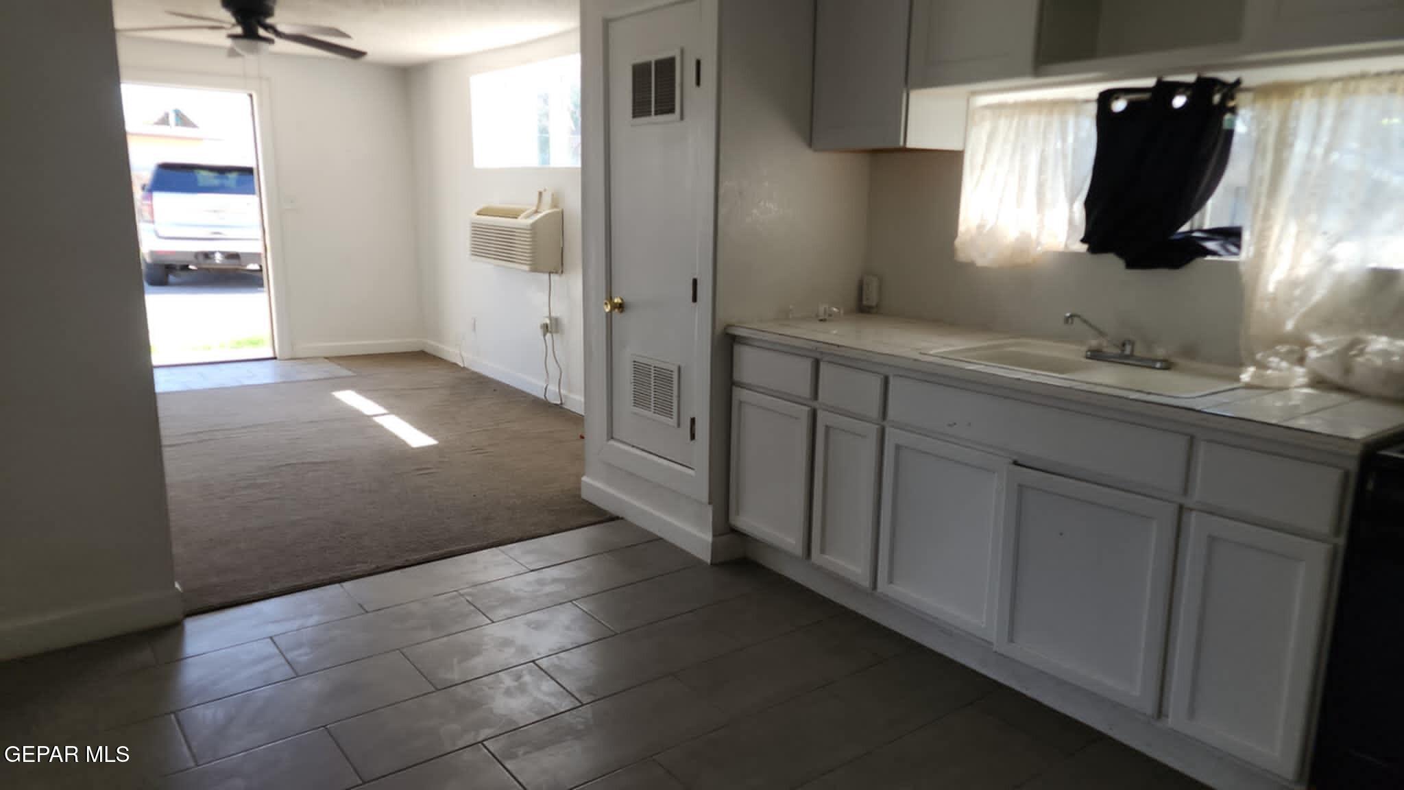 151 North Pendell Road, Unit C El Paso, TX 79905 - Photo 3 of 6 Unknown-3