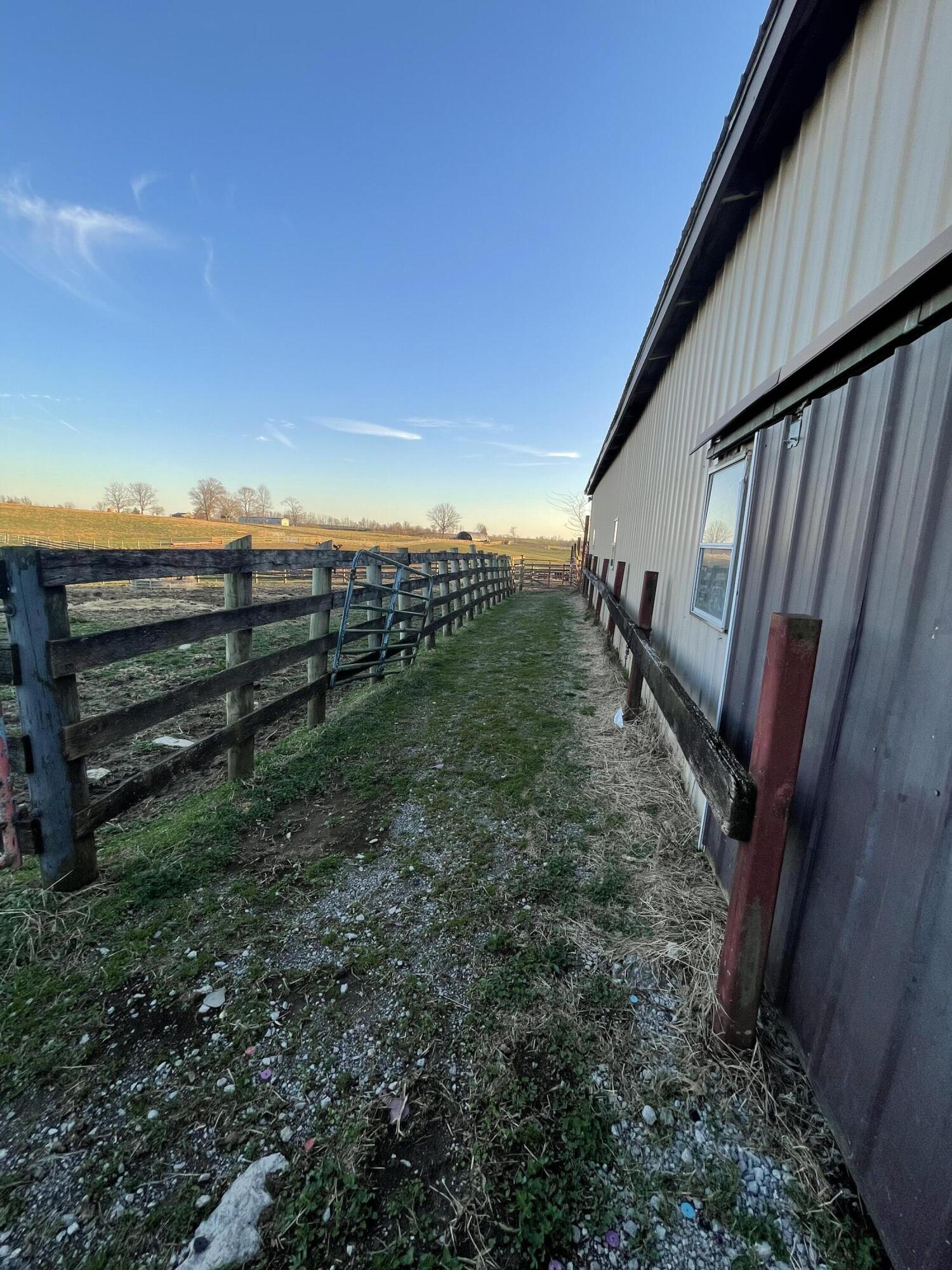 4309 Lexington Road Lancaster, KY 40444 - Photo 22 of 33 465F87F3-812F-4A97-A2D3-BDCEE3D17212