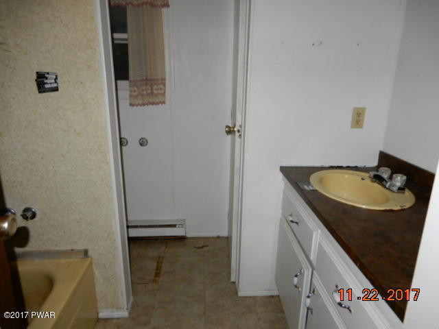 9 Chipmunk Trail Hawley, PA 18428 - Photo 10 of 12