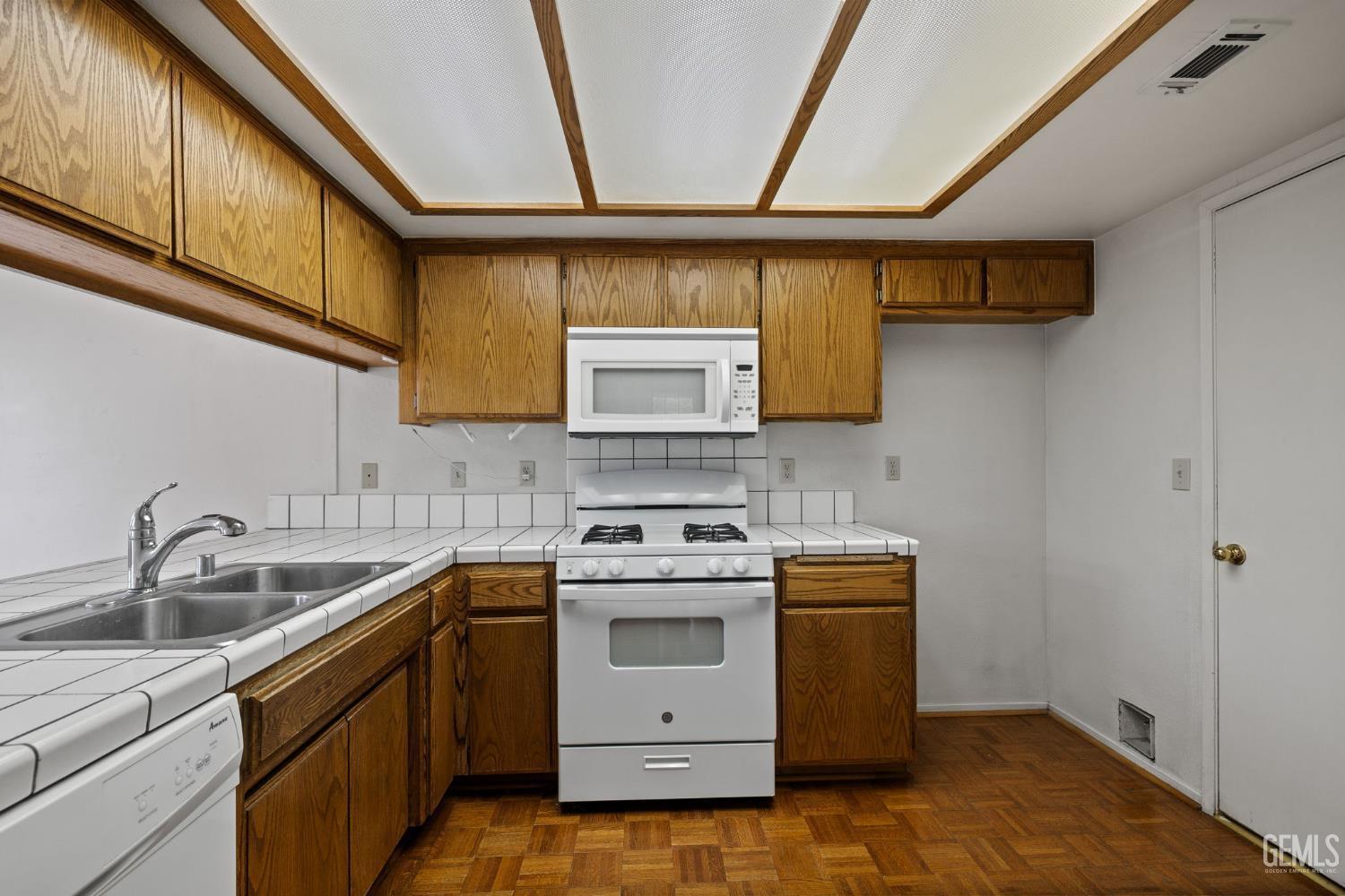 Undisclosed Address Tehachapi, CA 93561 - Photo 34 of 63