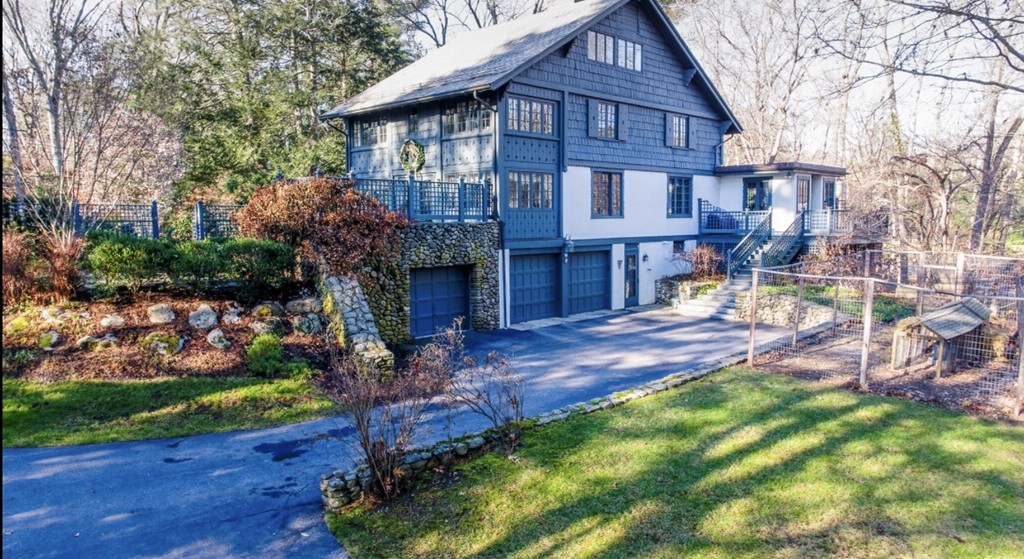 143 Meadowbrook Road Weston, MA 02493 - Photo 15 of 17