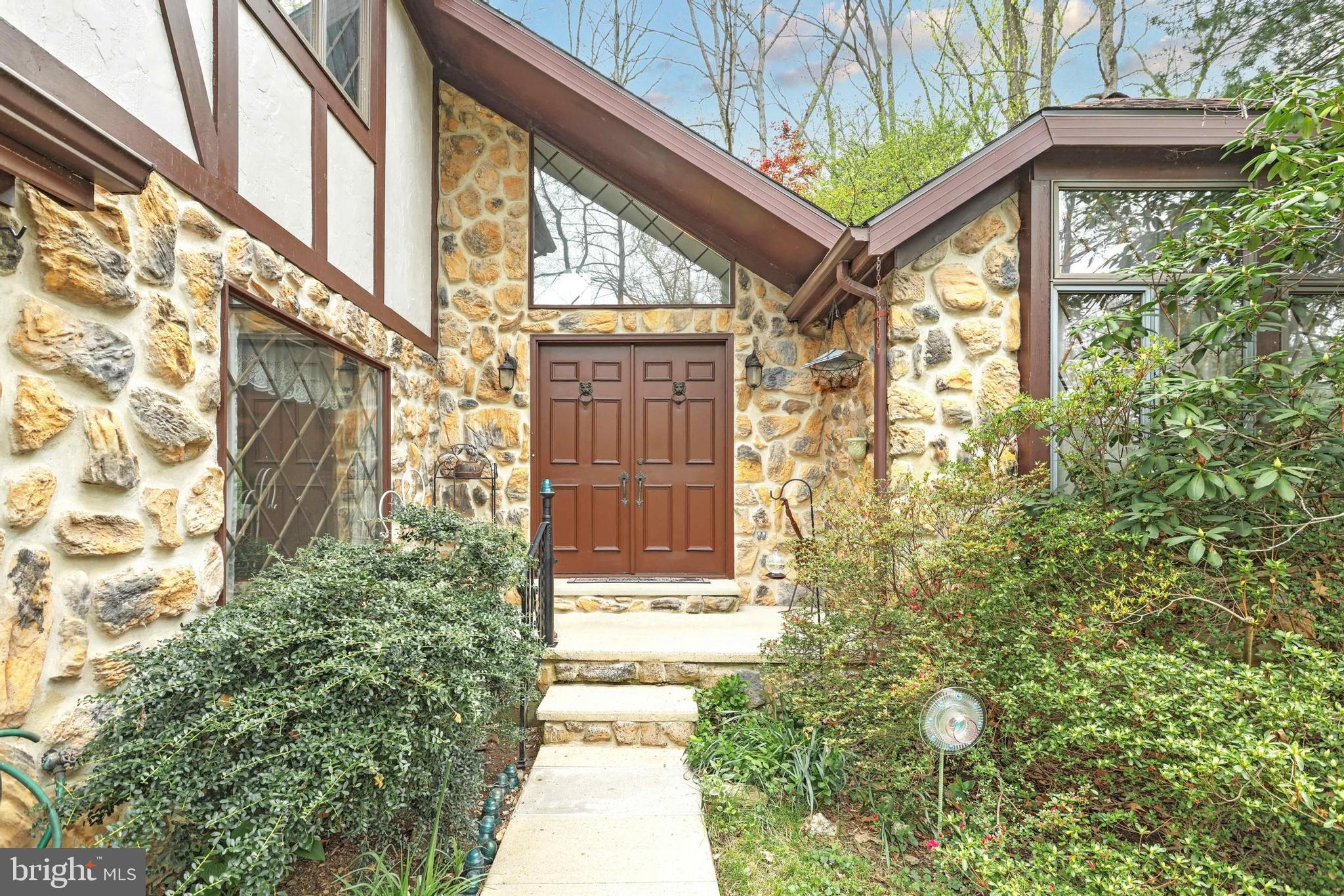 3109 Markle Road York, PA 17408 - Photo 4 of 35 Gallery Image 4