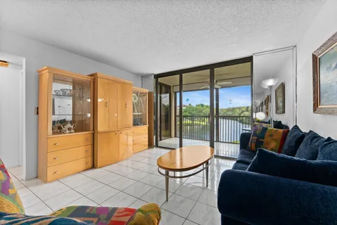 $199,900 | 3050 Northwest 42nd Avenue, Unit C309, Coconut Creek, FL 33066