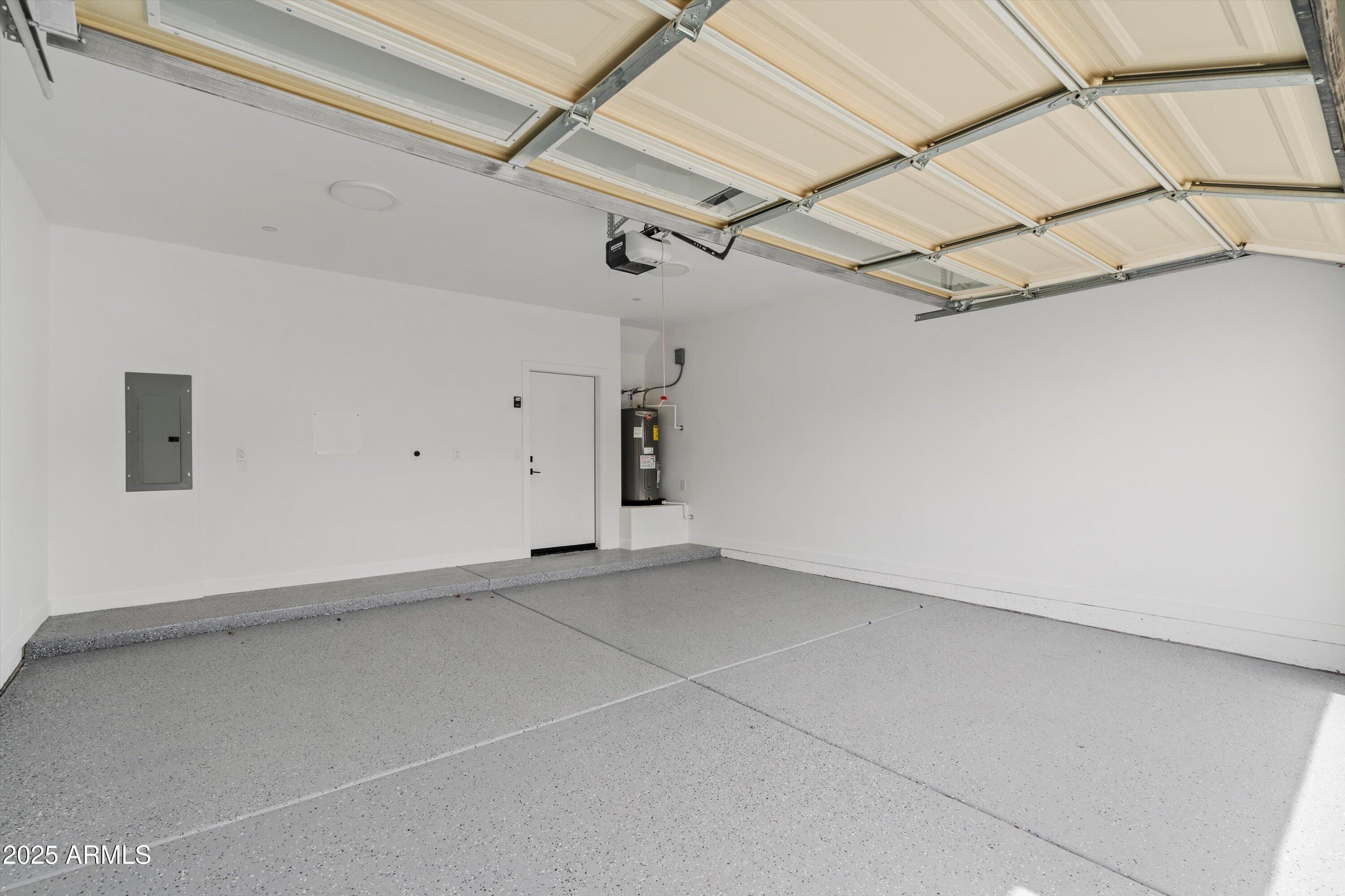 1642 East Monte Vista Road, Unit 1 Phoenix, AZ 85006 - Photo 27 of 34 a view of a room with an empty space