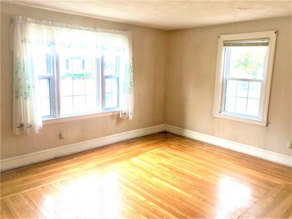 217 Rice Street Pawtucket, RI 02861 - Photo 3 of 24 Gallery Image 3