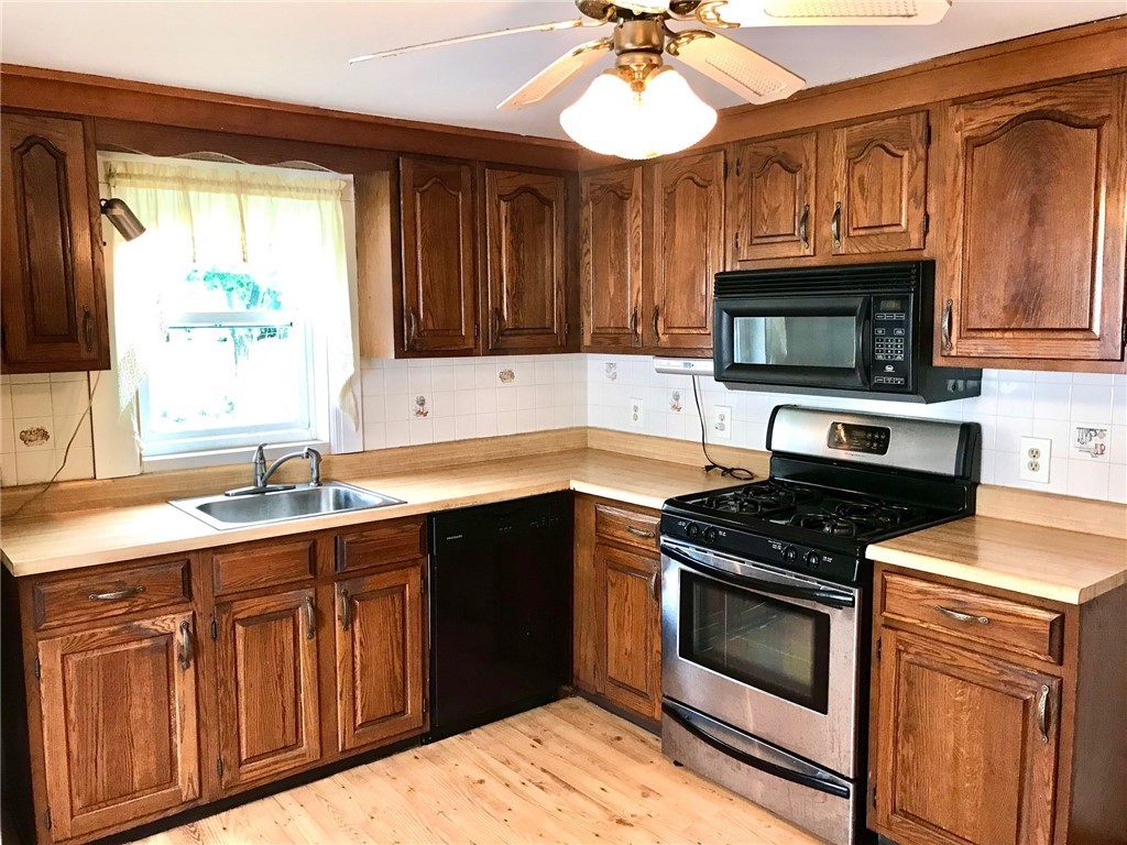 217 Rice Street Pawtucket, RI 02861 - Photo 4 of 24 Gallery Image 4