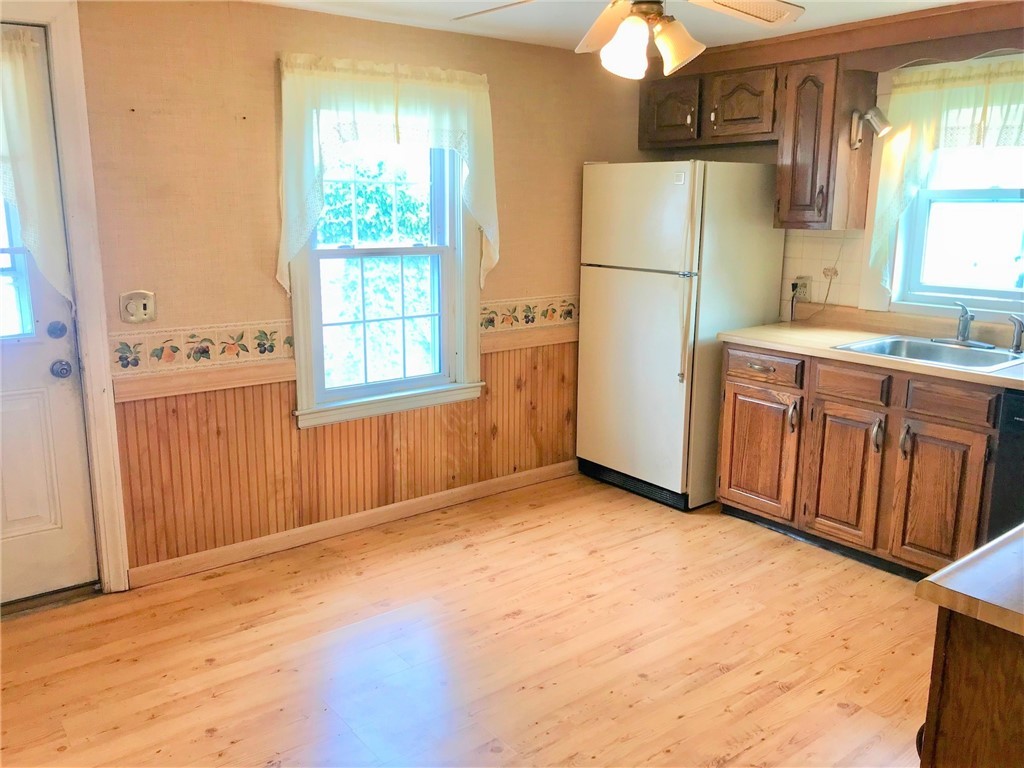 217 Rice Street Pawtucket, RI 02861 - Photo 5 of 24 Gallery Image 5