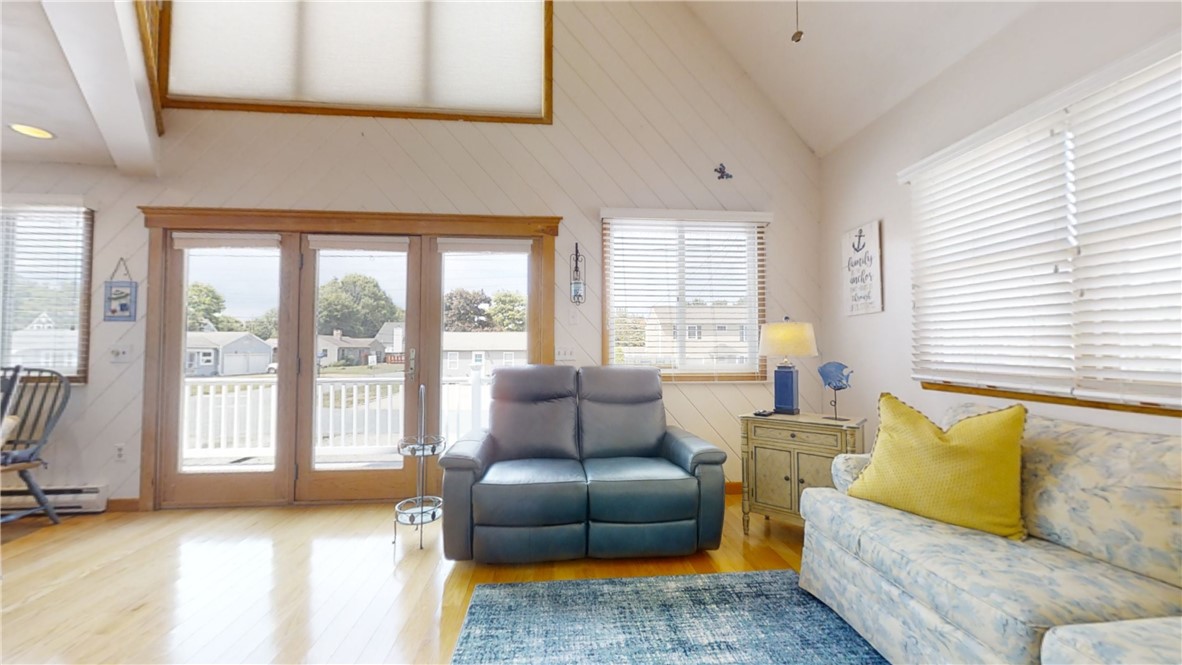 40 Spruce Road South Kingstown, RI 02879 - Photo 3 of 37 Open concept with hardwood floors