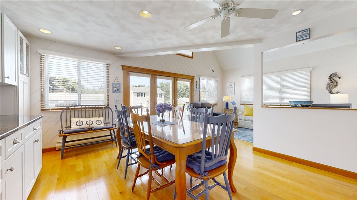 40 Spruce Road South Kingstown, RI 02879 - Photo 9 of 37