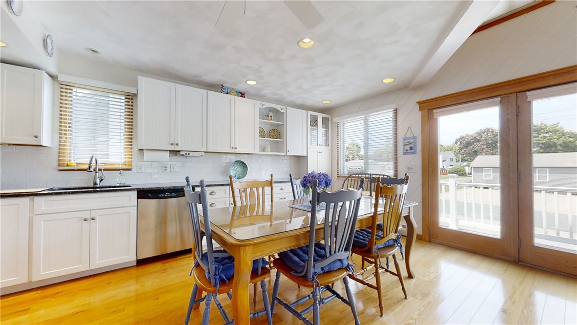 40 Spruce Road South Kingstown, RI 02879 - Photo 10 of 37