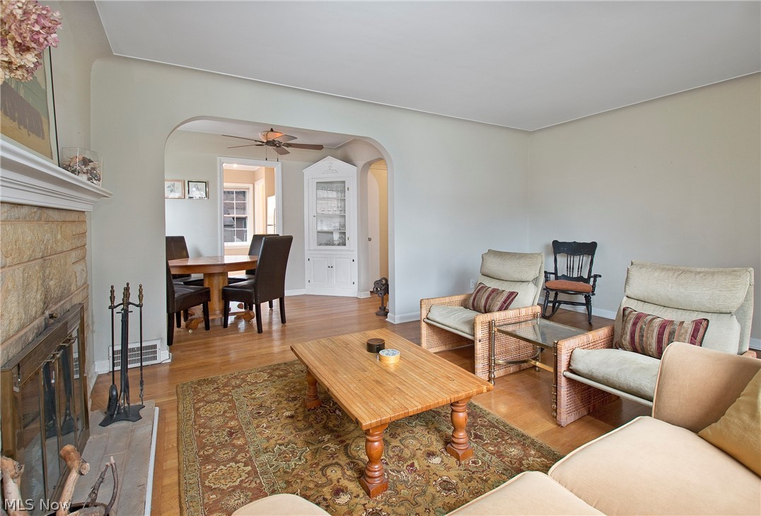 3535 Bainbridge Road Cleveland Heights, OH 44118 - Photo 4 of 22 Gallery Image 4