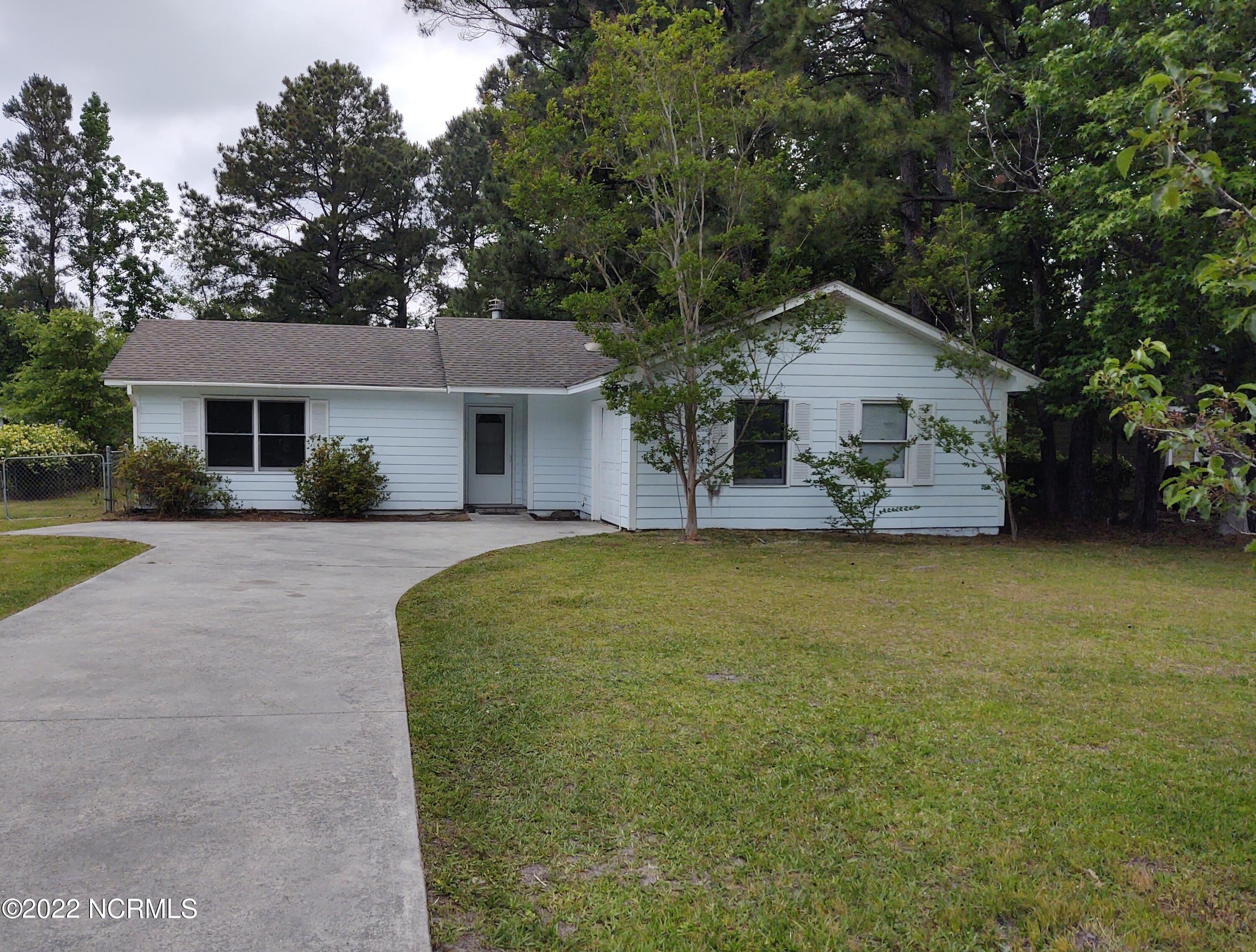 995 Sand Ridge Road Hubert, NC 28539 - Photo 1 of 21 1