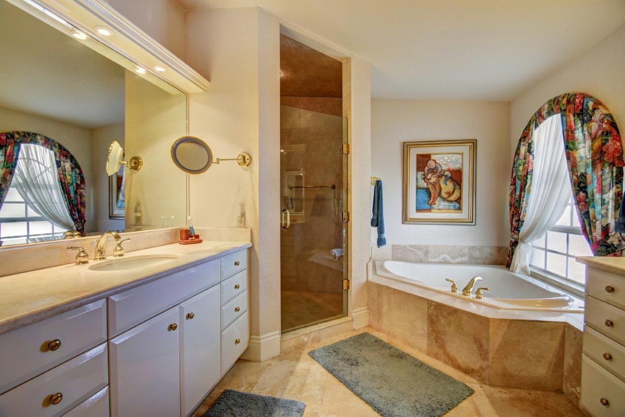 250 Northeast Mizner Boulevard Boca Raton, FL 33432 - Photo 26 of 47 Virtuals1 (31)