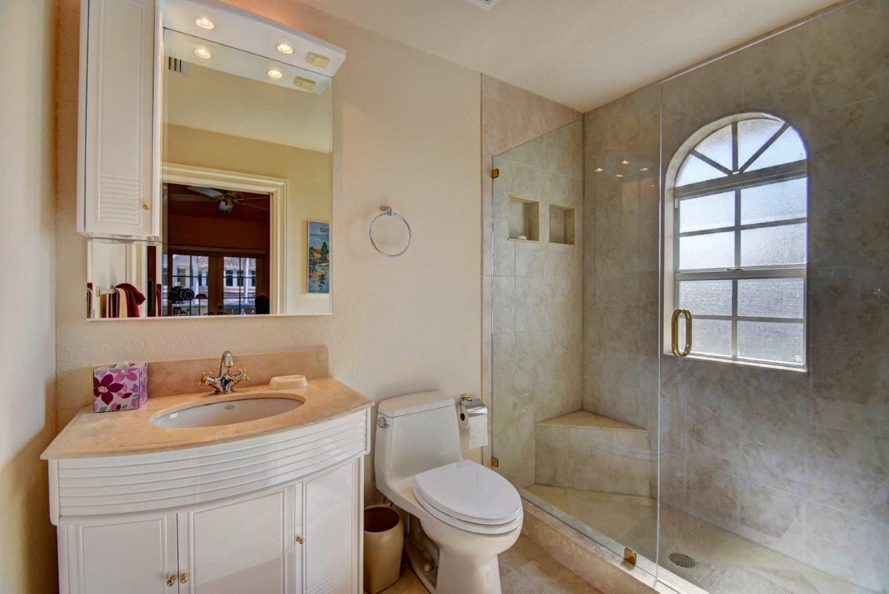 250 Northeast Mizner Boulevard Boca Raton, FL 33432 - Photo 35 of 47 Virtuals1 (37)