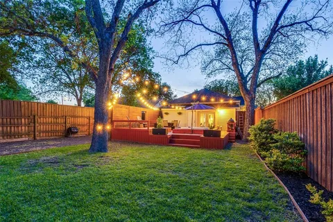 $549,900 | 340 South Edgefield Avenue, Dallas, TX 75208