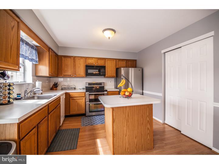 125 Longford Road West Chester, PA 19380 - Photo 7 of 22 Kitchen