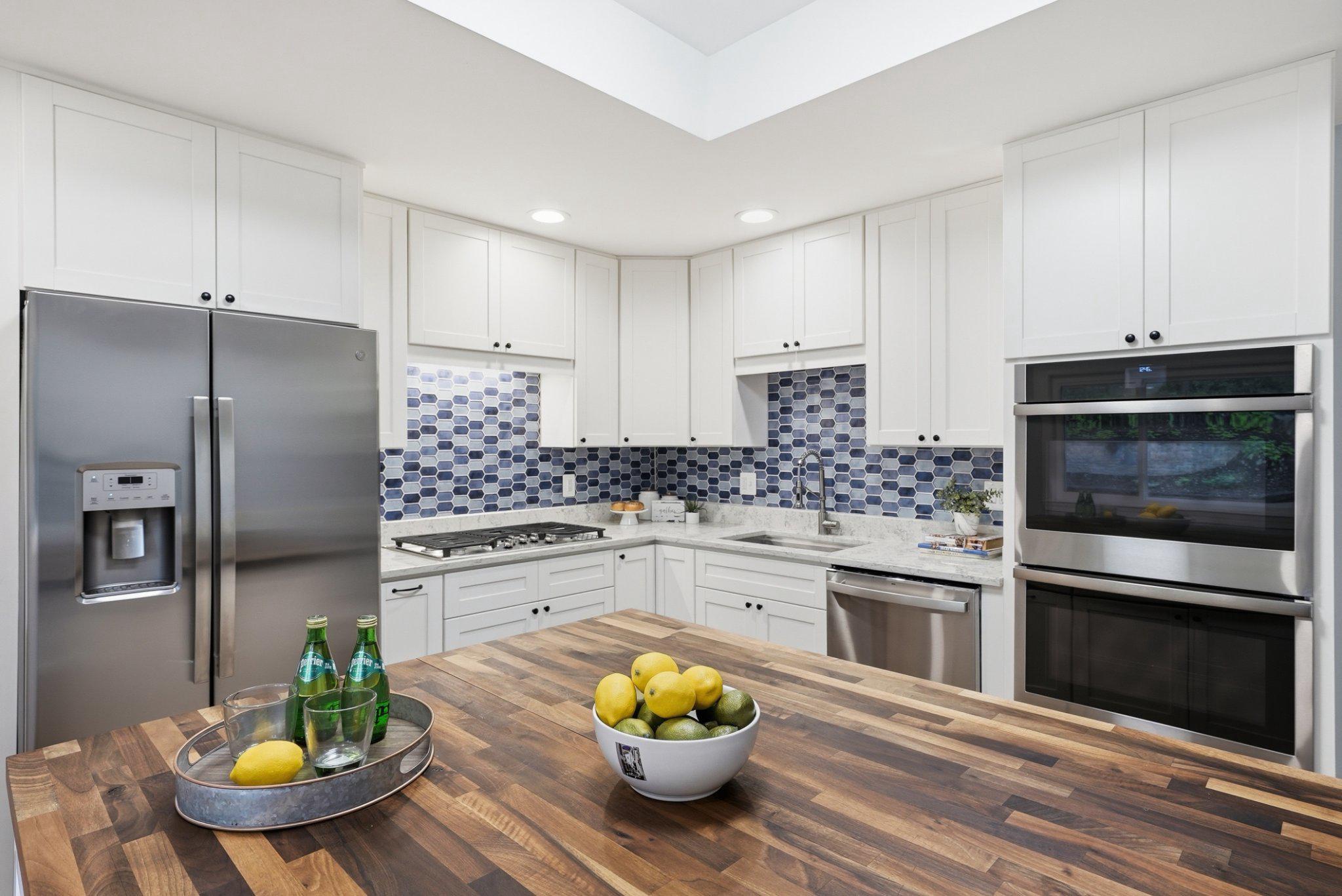 9523 Rockport Road Vienna, VA 22180 - Photo 15 of 53 Stainless steel appliances, double oven...