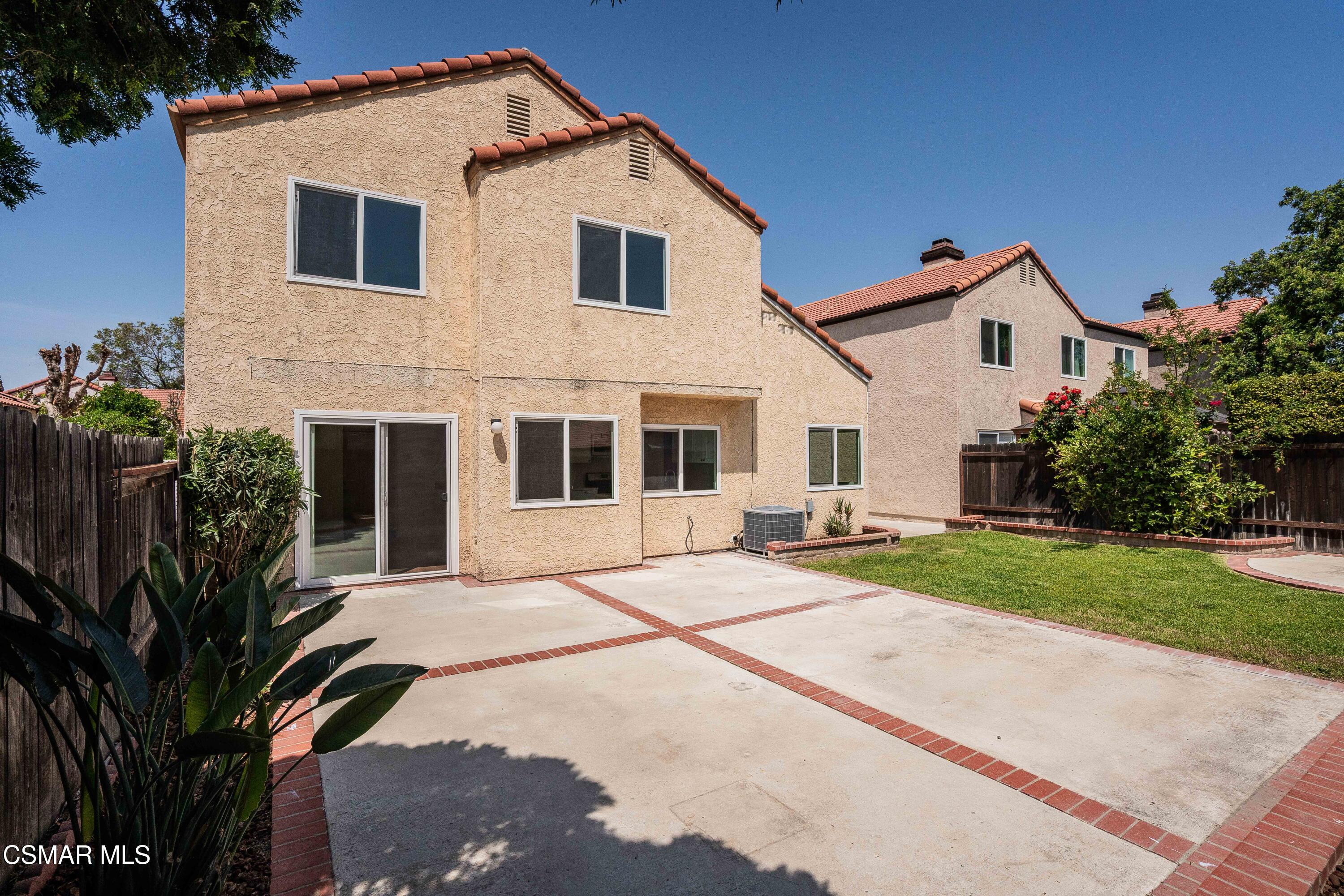 2332 Hampton Avenue Simi Valley, CA 93063 - Photo 31 of 34