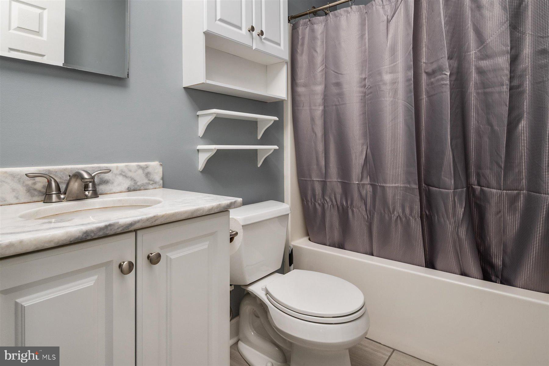 854 Selby Boulevard Edgewater, MD 21037 - Photo 11 of 31 Bathroom