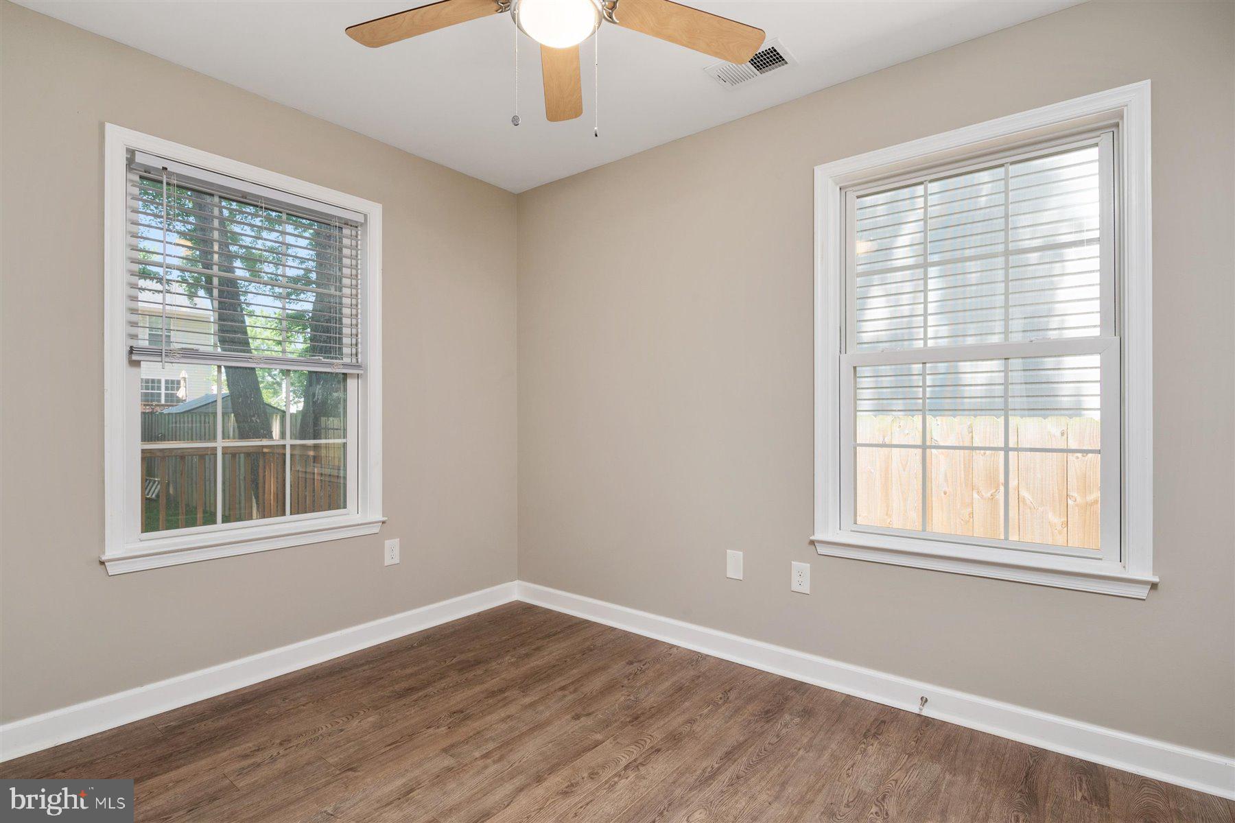 854 Selby Boulevard Edgewater, MD 21037 - Photo 12 of 31 Bedroom 2