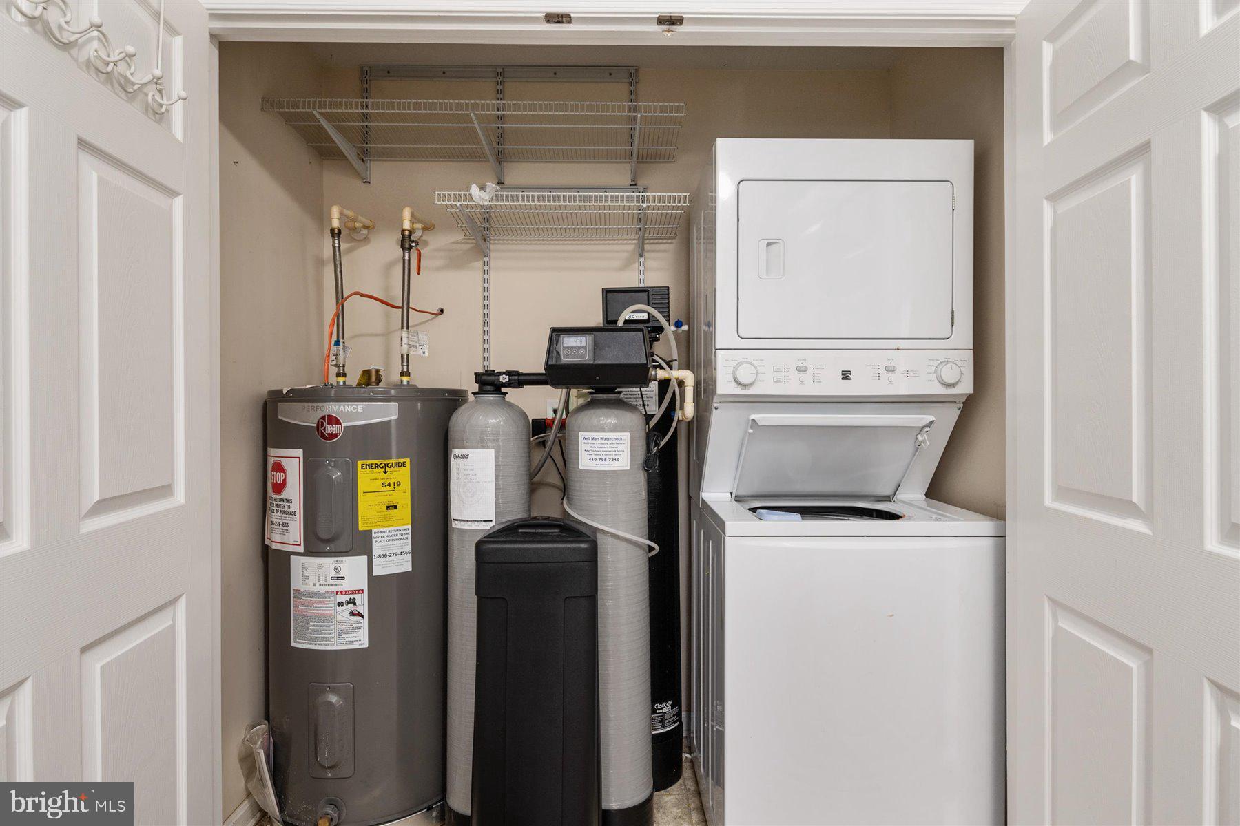 854 Selby Boulevard Edgewater, MD 21037 - Photo 14 of 31 Laundry