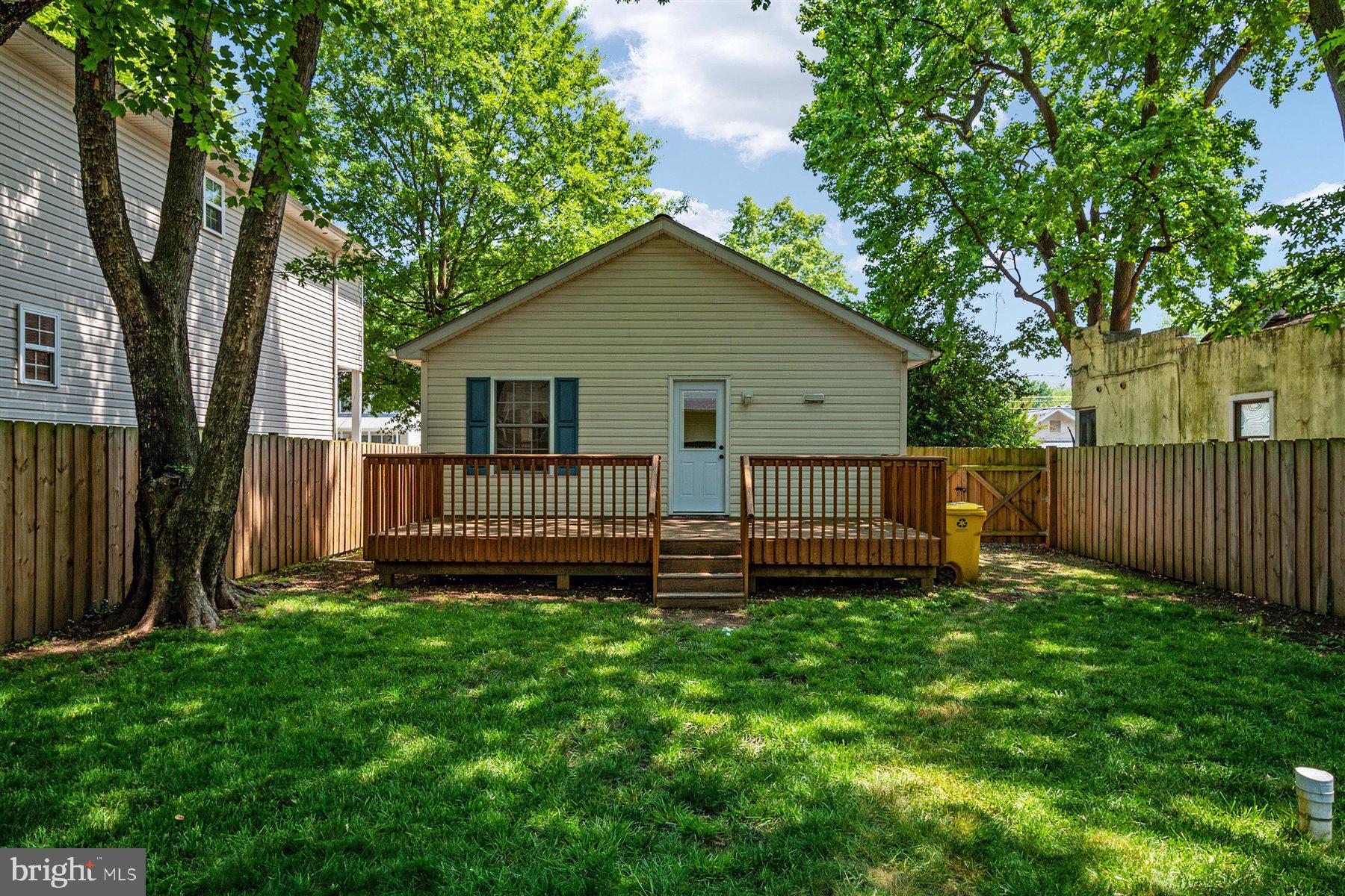 854 Selby Boulevard Edgewater, MD 21037 - Photo 15 of 31 Rear Elevation