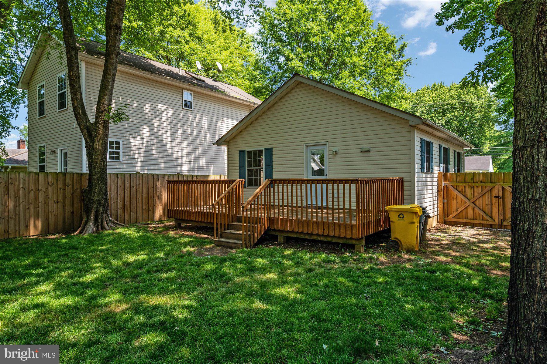 854 Selby Boulevard Edgewater, MD 21037 - Photo 17 of 31 Rear Yard