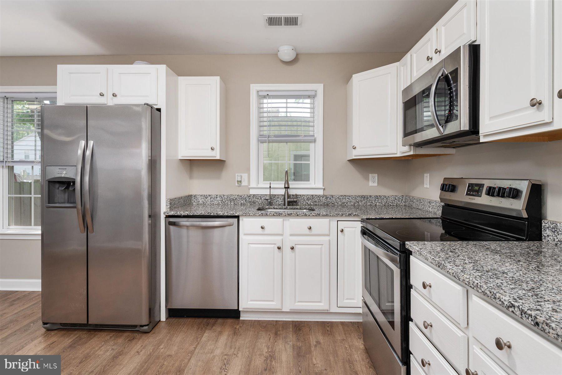 854 Selby Boulevard Edgewater, MD 21037 - Photo 3 of 31 Kitchen