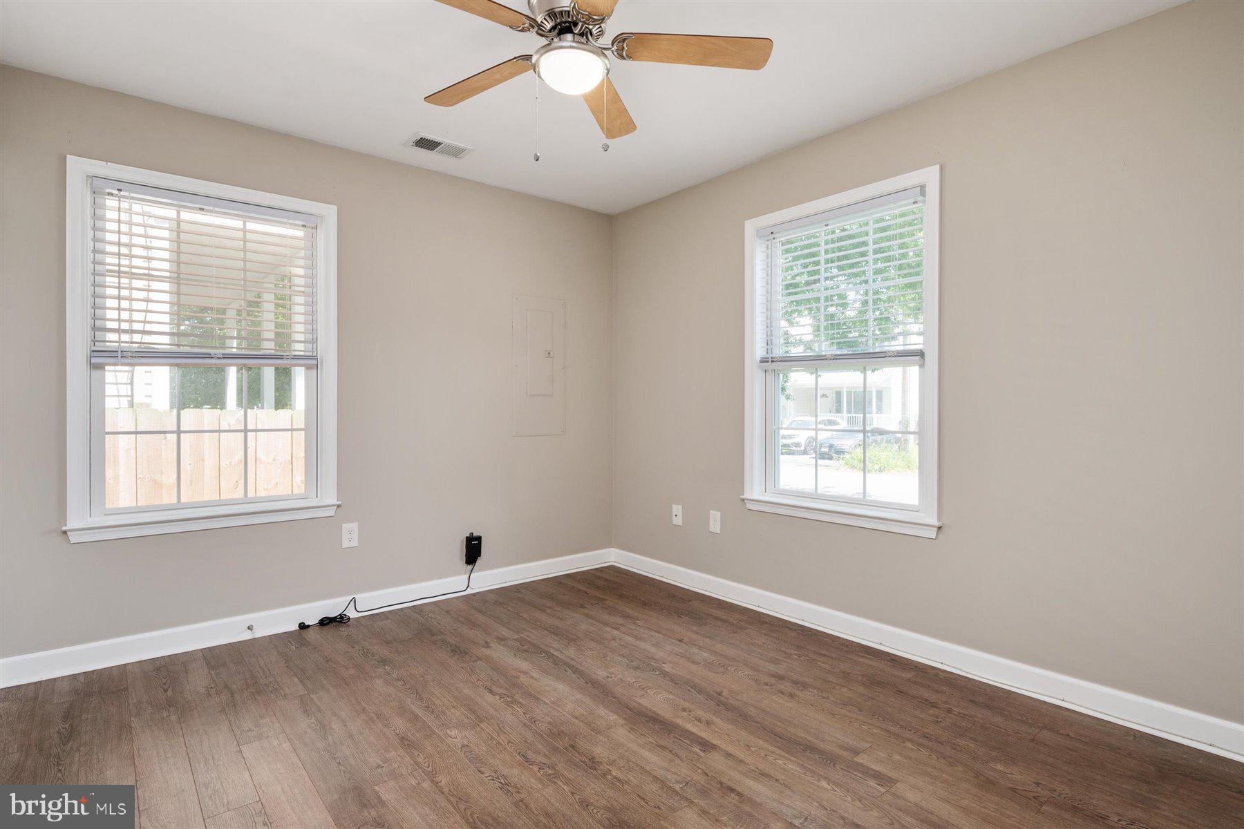 854 Selby Boulevard Edgewater, MD 21037 - Photo 9 of 31 Bedroom 1