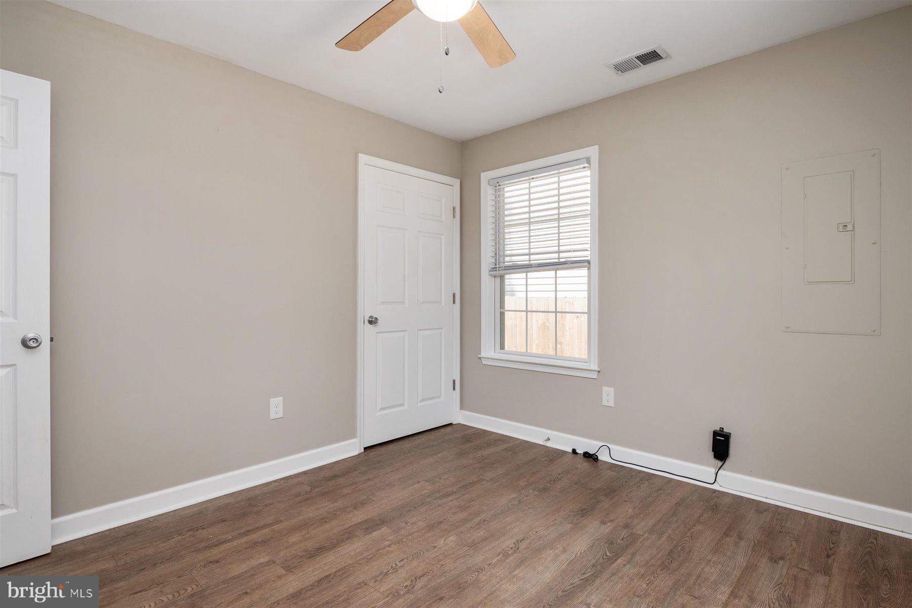 854 Selby Boulevard Edgewater, MD 21037 - Photo 10 of 31 Bedroom 1