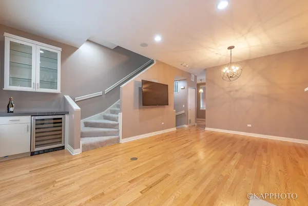 $6,800 | 1117 West Monroe Street, Unit 15, Chicago, IL 60607