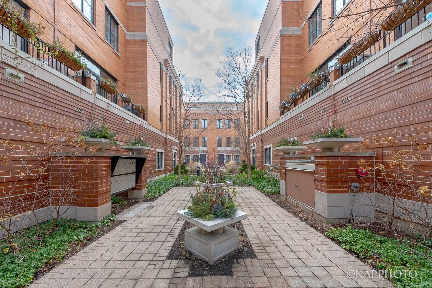 1117 West Monroe Street, Unit 15 Chicago, IL 60607 - Photo 2 of 27