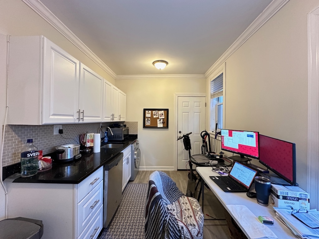 648.5 West Roscoe Street, Unit 1N Chicago, IL 60657 - Photo 4 of 20