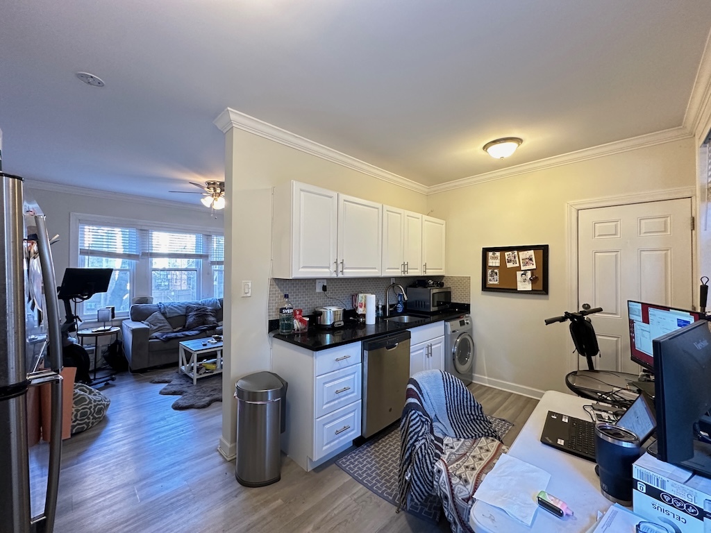 648.5 West Roscoe Street, Unit 1N Chicago, IL 60657 - Photo 9 of 20
