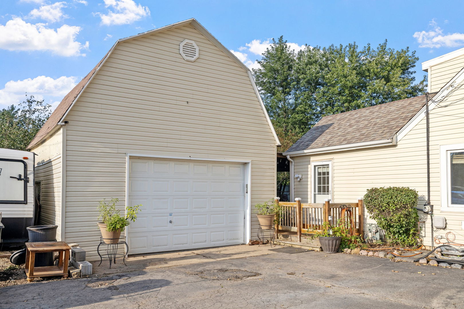 600 Bruce Road Lockport, IL 60441 - Photo 2 of 23 a view of backyard of house