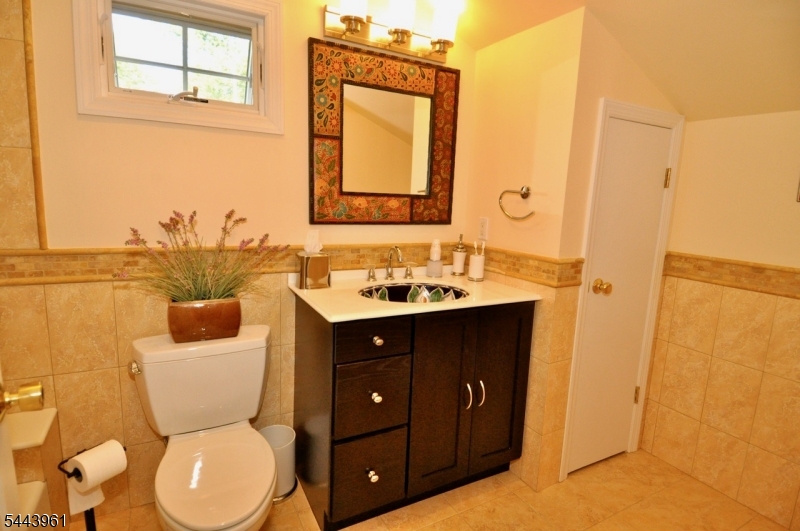 44 Winchester Road Livingston, NJ 07039 - Photo 14 of 18
