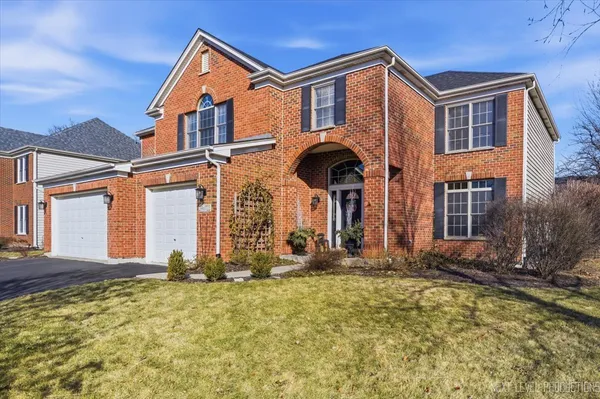 $800,000 | 39W722 Benton Lane, Geneva, IL 60134